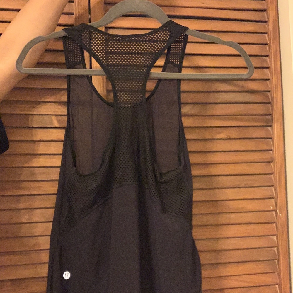Lululemon tank!